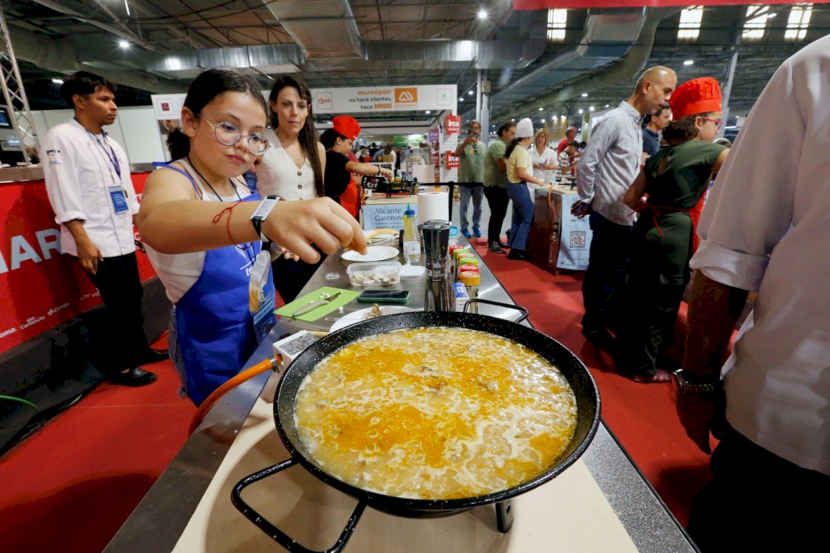 Alicante Gastronómica abre la inscripción para el VII Concurso al Mejor Arroz del Mediterráneo para aficionados