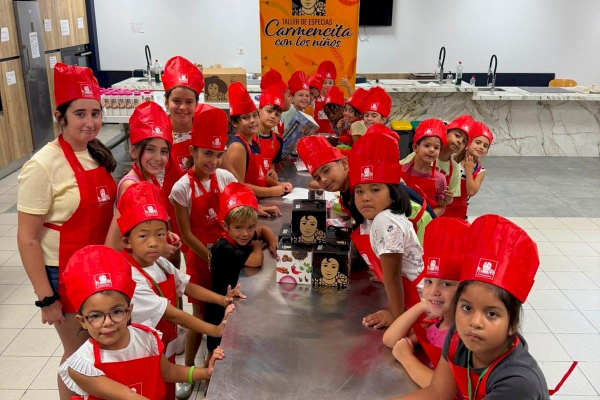 El campus de verano del Cerca enseña a cocinar y comer de forma saludable a más de 600 menores en su 20 aniversario