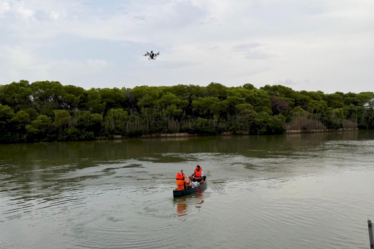 María José Ferrer asiste a la presentación del proyecto para medir con drones la calidad del agua de las playas