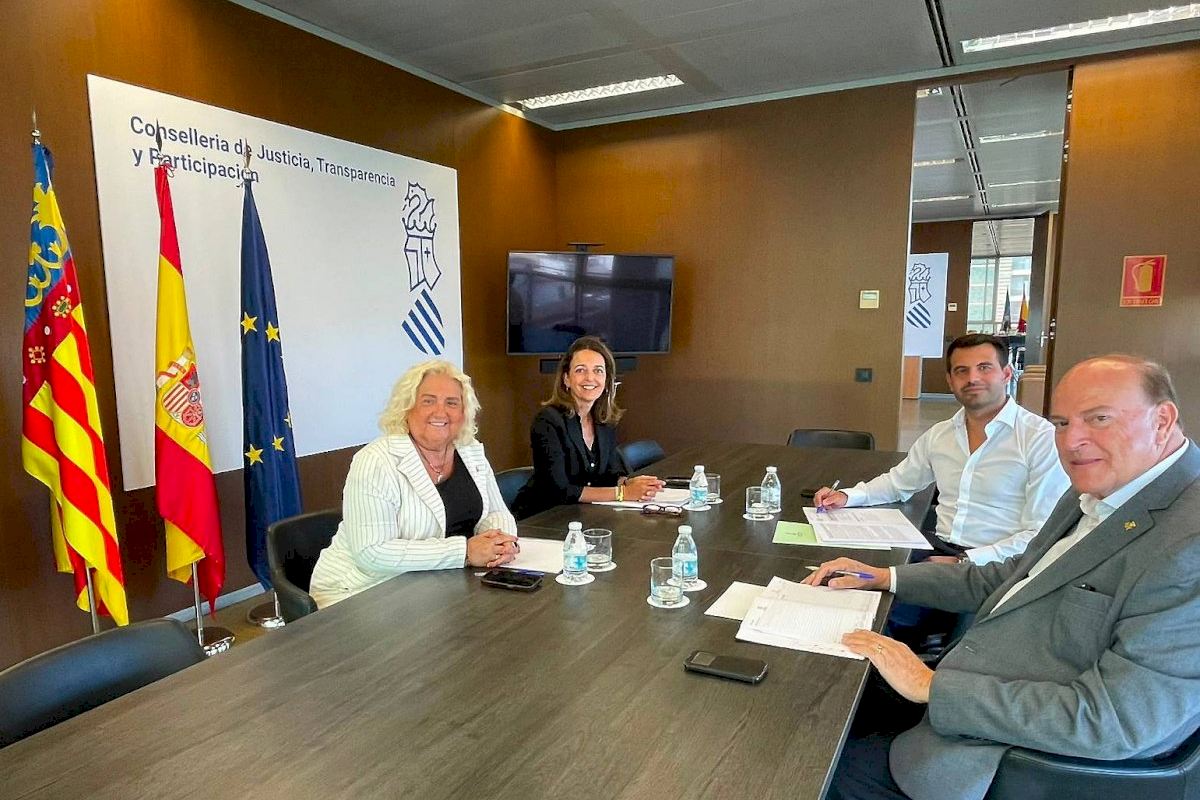 El Ayuntamiento y la Conselleria de Justicia estudian las novedades en materia de resolución extrajudicial de conflictos