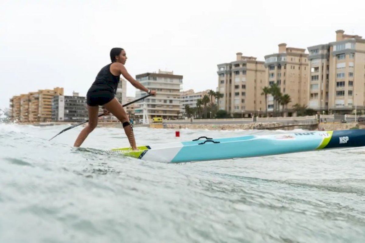 Arenales del Sol se convierte este fin de semana en el epicentro del SUP con el II Elche Paddle Festival