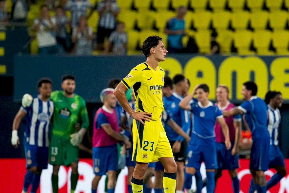 Aubameyang castiga a un Villarreal que sigue sin arrancar