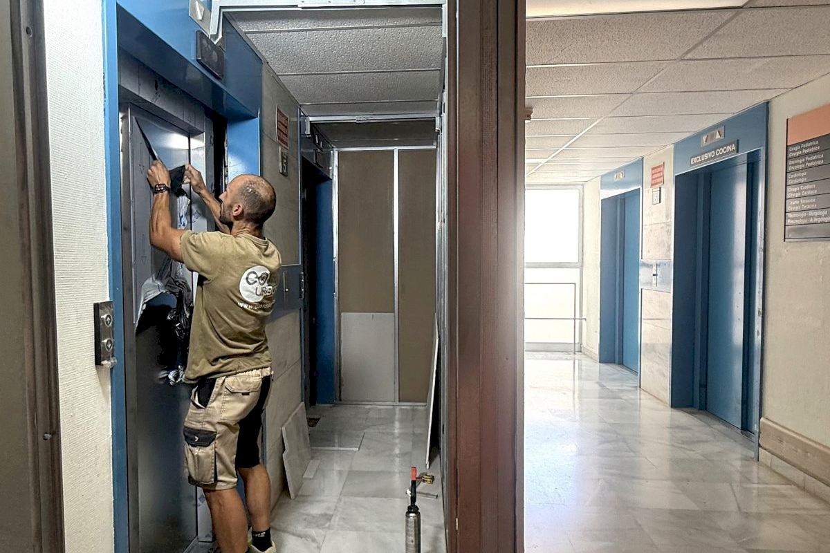 El Departamento de Salud de Alicante invierte cerca de un millón de euros este año en renovar ascensores de sus centros sanitarios