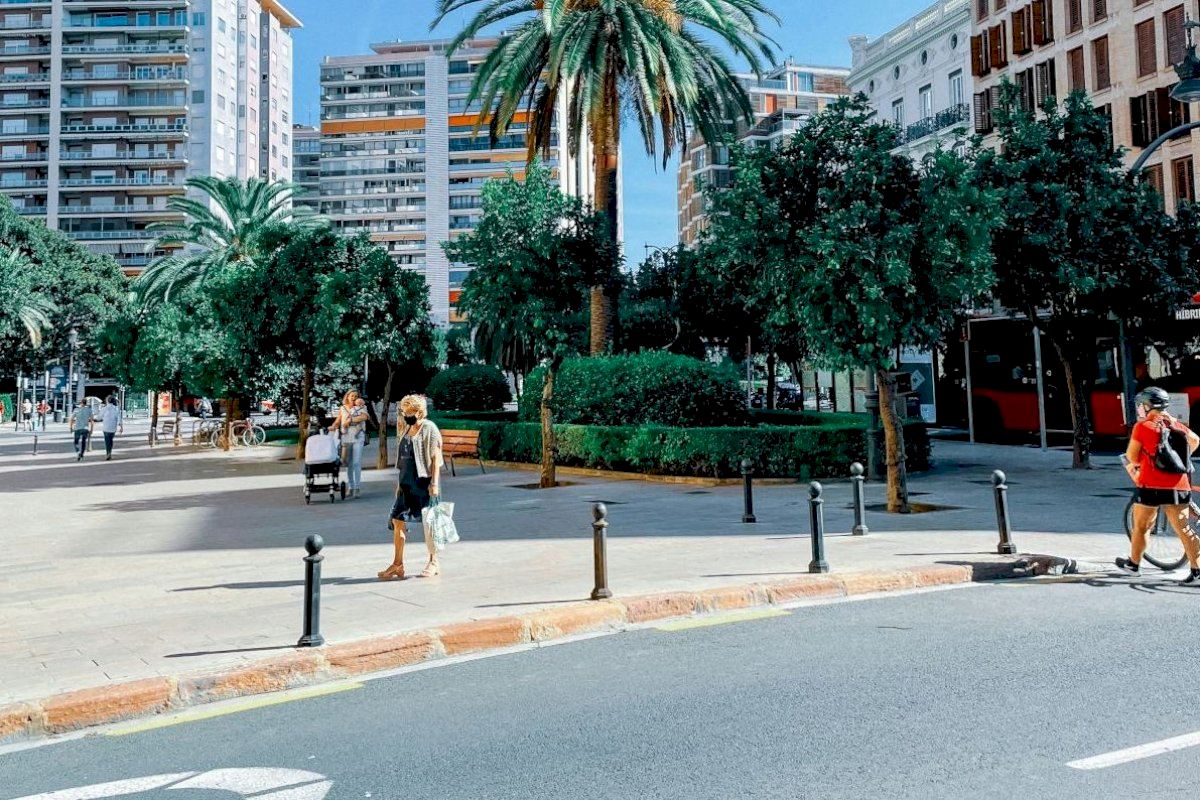 Fiebre por los espráis de pimienta en la Comunitat Valenciana: las ventas se disparan hasta un 91 %