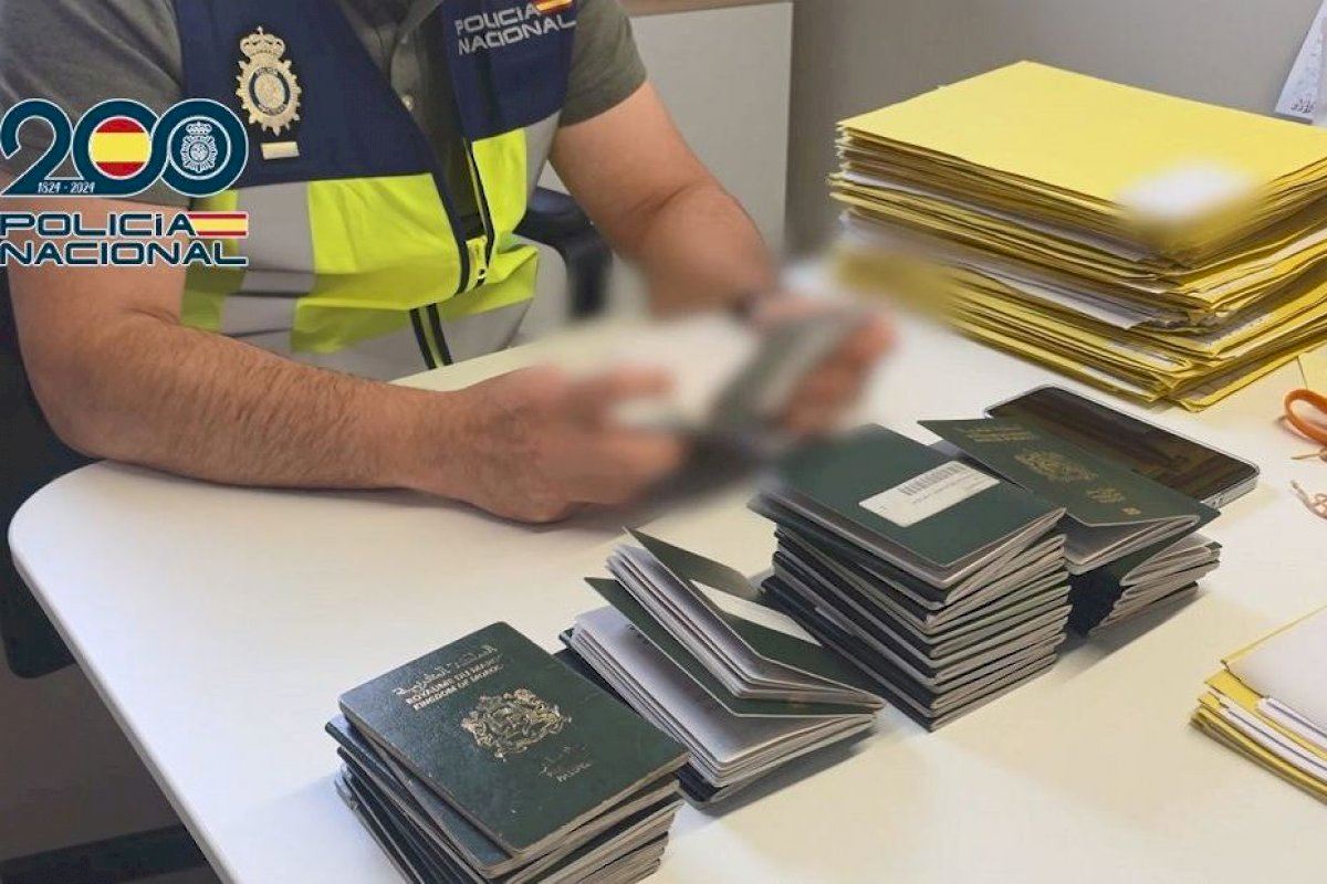 45 detenidos por una trama de falsos alquileres y empadronamientos fraudulentos para regularizar a extranjeros en Valencia