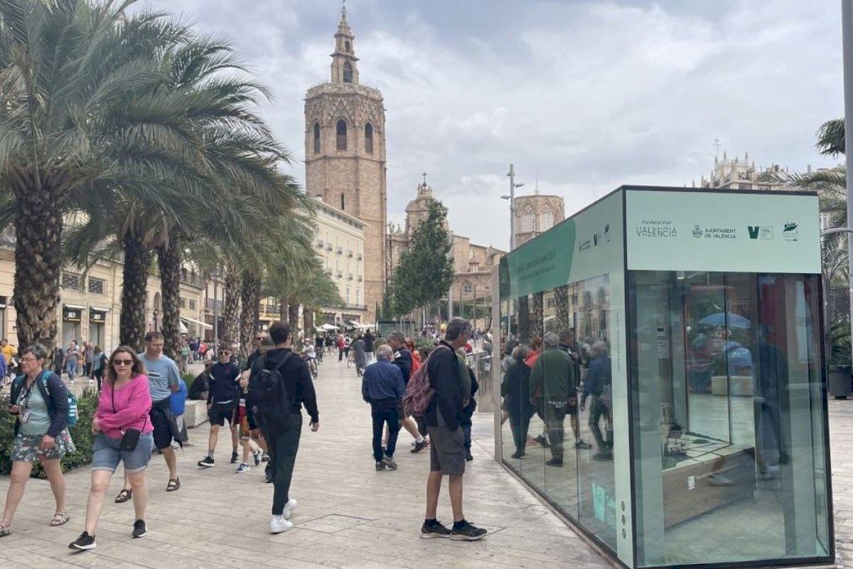 Detienen a tres carteristas que robaban a turistas en el centro de Valencia y escondían el botín en sus partes íntimas