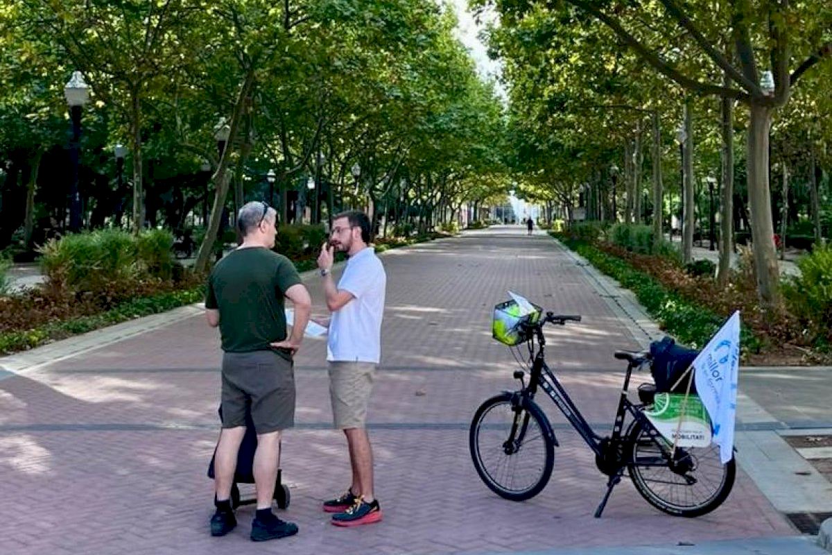 Castellón informa a pie de calle de la nueva ordenanza de movilidad sostenible en el Día Mundial sin Coches