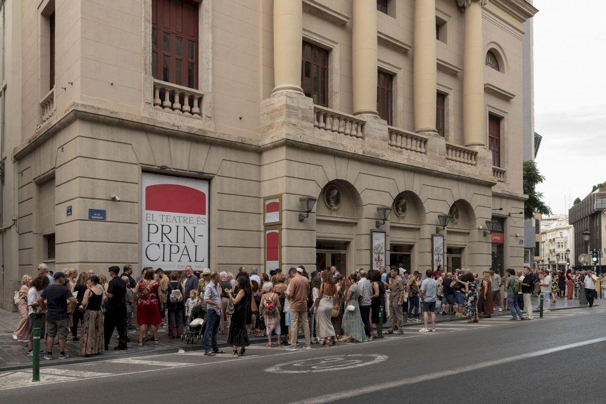 AVETID reclama una respuesta institucional urgente ante el impacto del cierre indefinido del Teatre Principal de València