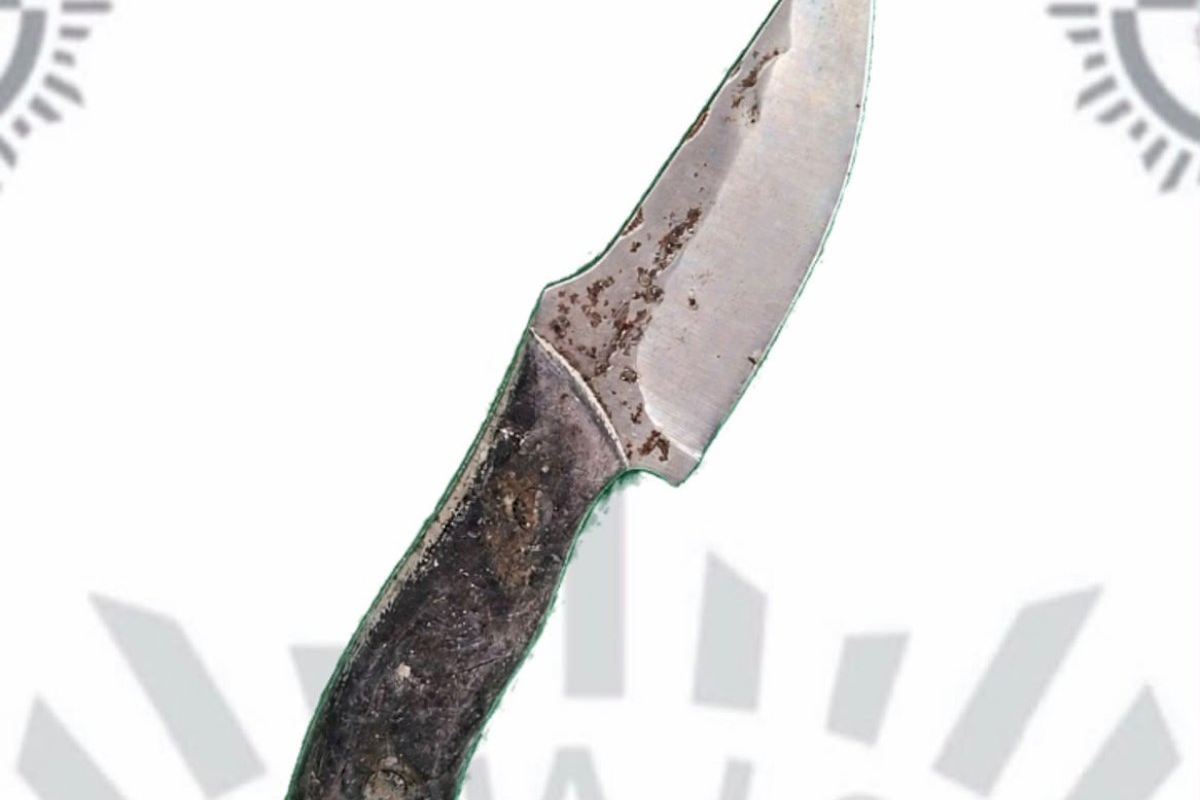 La Policía Local de Elche interviene un cuchillo hallado en el interior de un baño portátil