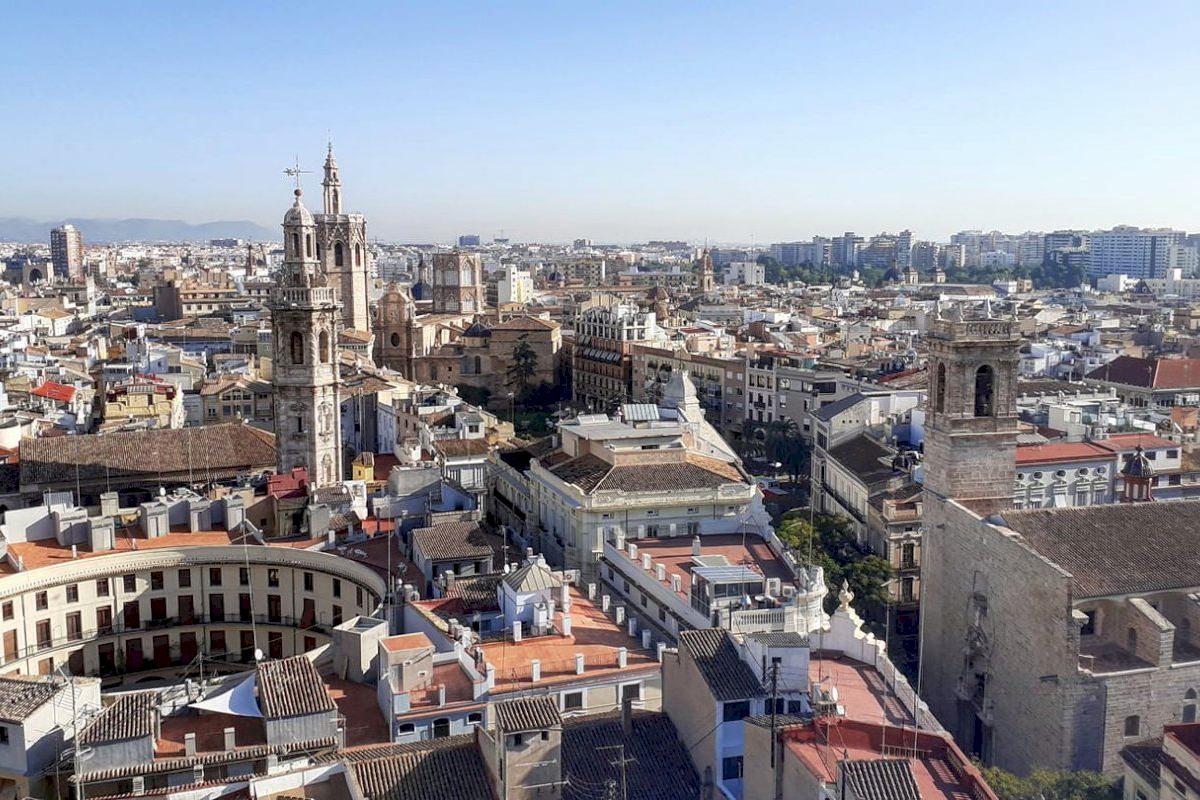 El Pleno aborda nueve mociones sobre emergencias, el acceso a una vivienda y Ceuta y Melilla