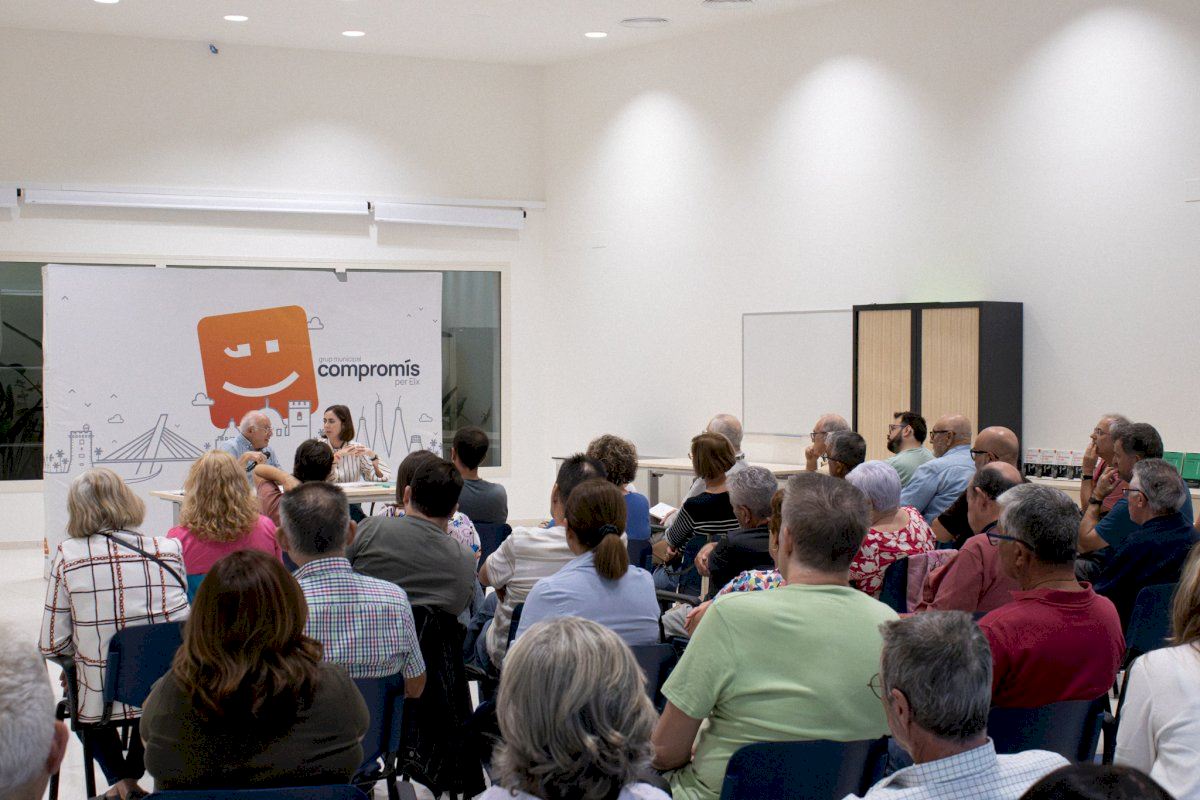 Juan José Tamayo reivindica la igualdad y la dignidad de todos los seres humanos en una charla de Compromís Elx