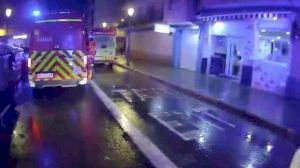 Incendio en Valencia: así rescatan los bomberos a un vecino