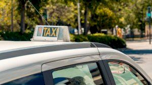 Pixa un taxi d'Alacant i el comparteix en Instagram