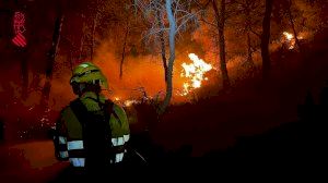 Medios aéreos del Ministerio y Castilla La Mancha se suman al incendio de Venta del Moro