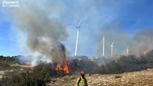 Un molino de viento inicia un incendio forestal en Barracas